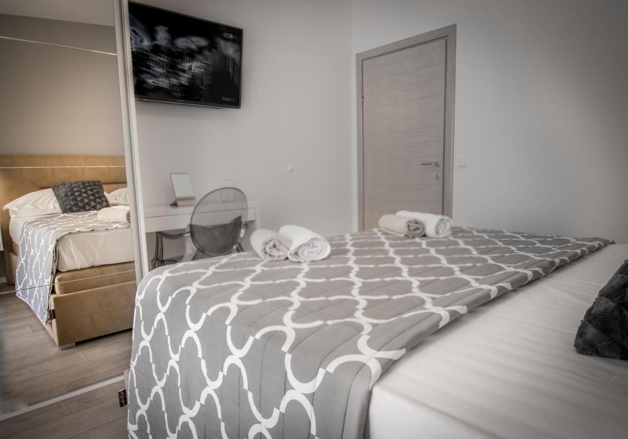 Ferienwohnung Apartman Petra Makarska Exterior foto
