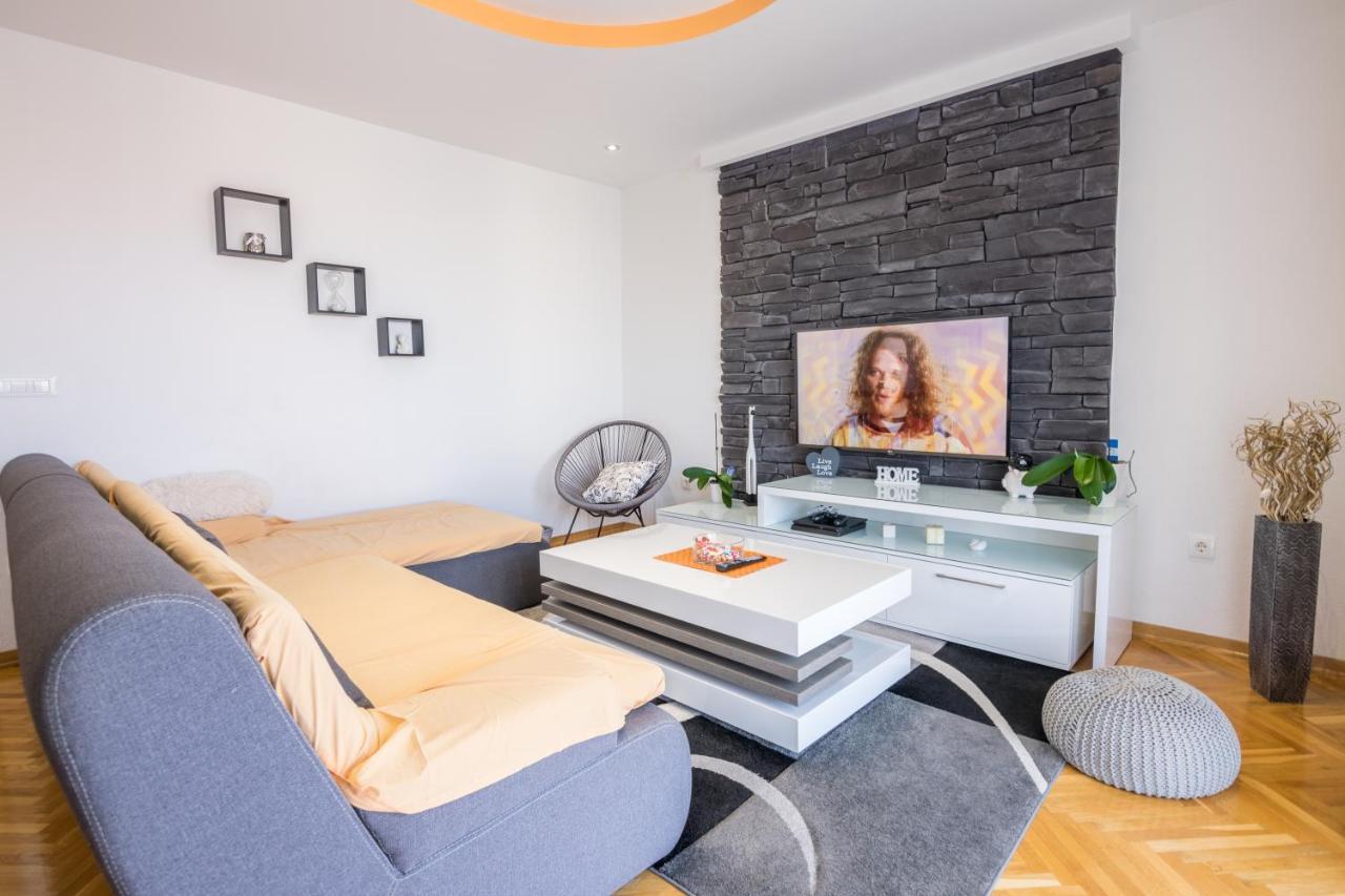 Ferienwohnung Apartman Petra Makarska Exterior foto