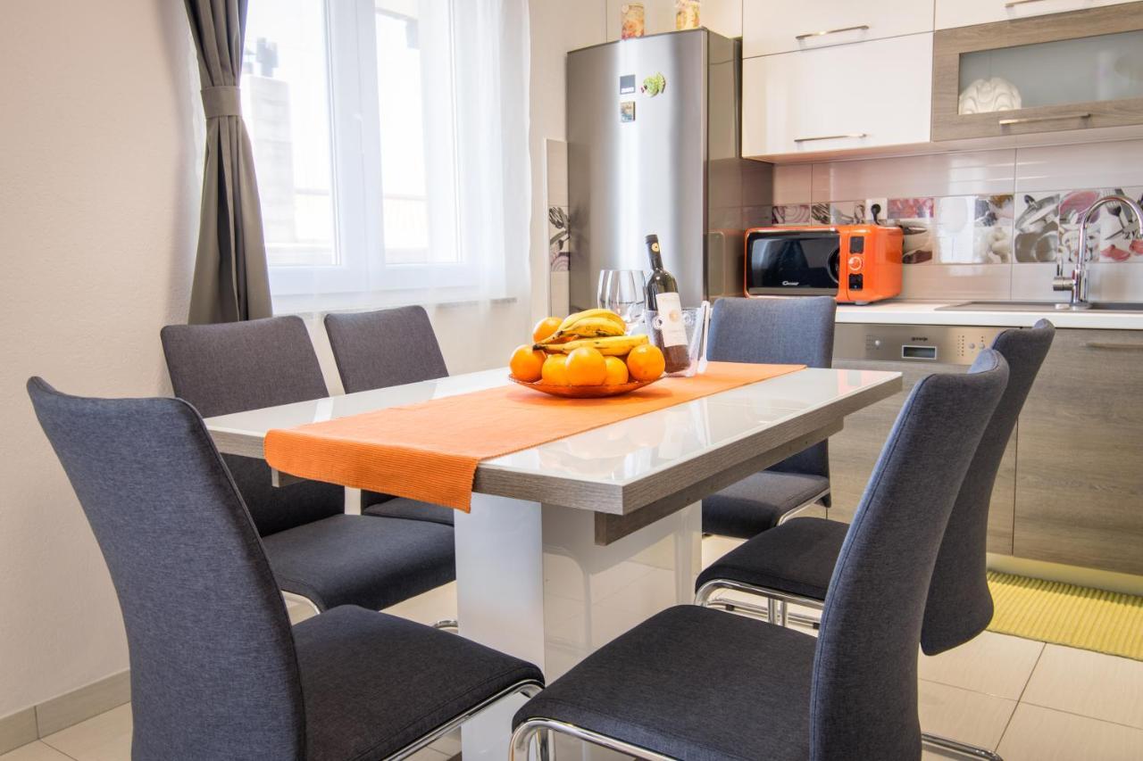 Ferienwohnung Apartman Petra Makarska Exterior foto